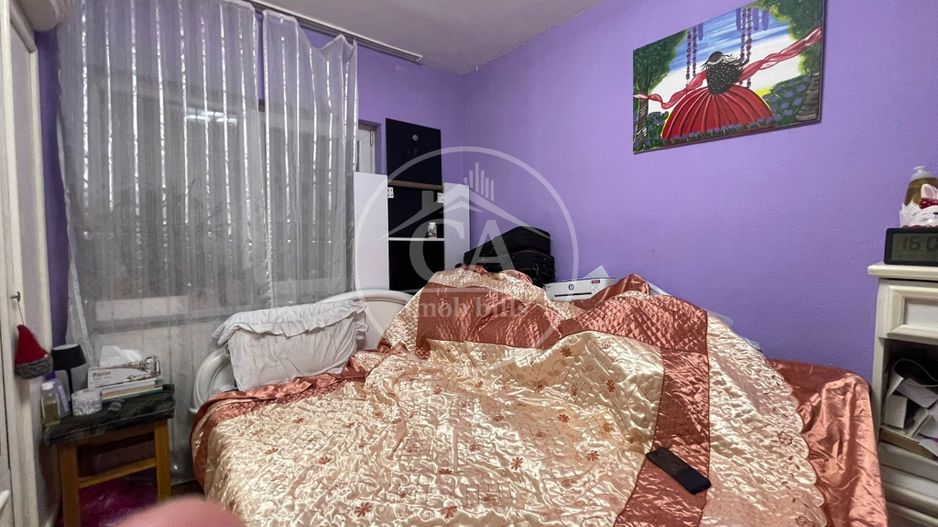 Apartament cu 3 camere de vânzare în zona Rogerius, Oradea - Poză 4