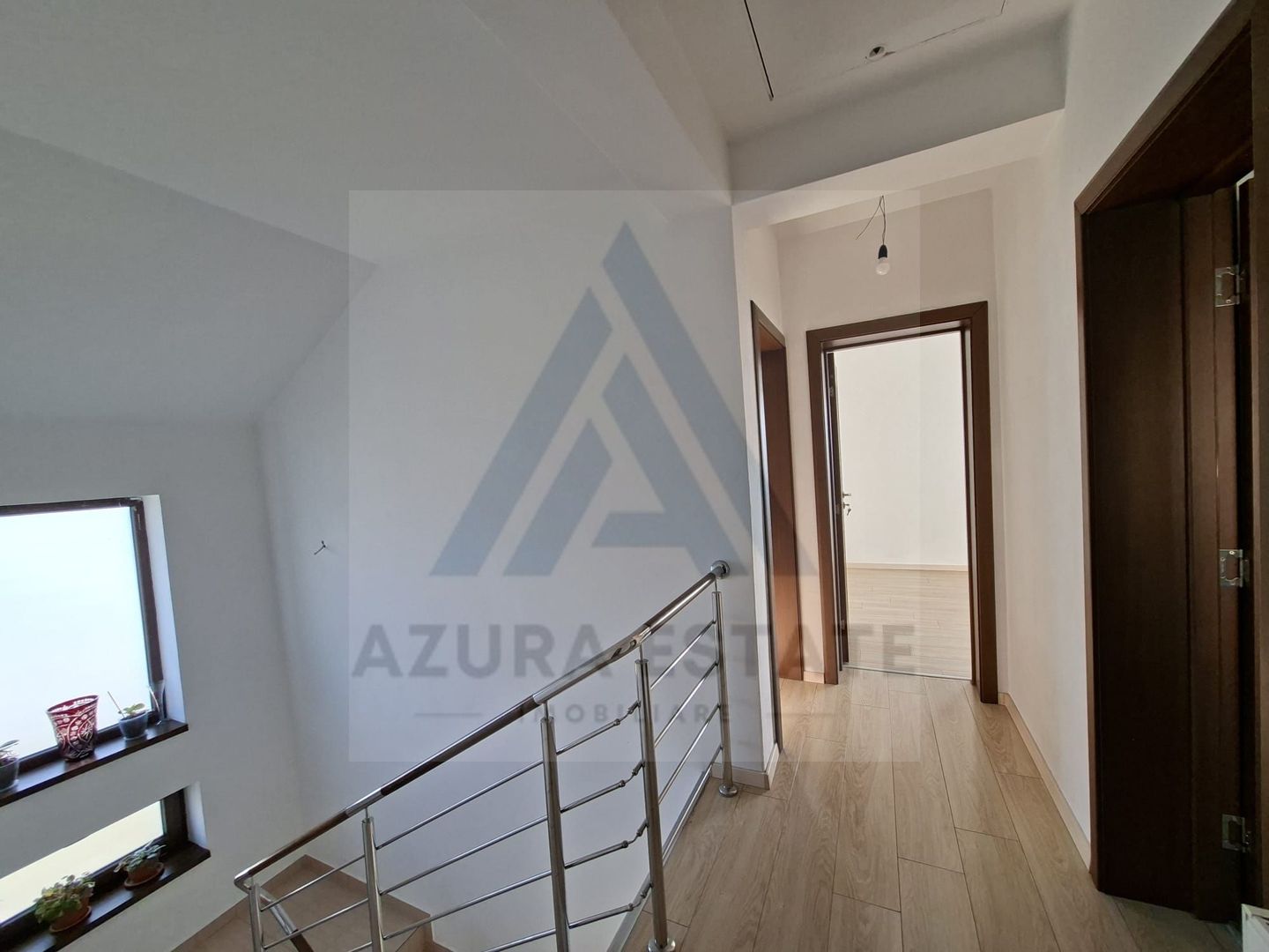 Casa intabulata 5 camere 2 bai si curte generoasa in Bavaria Park - Poză 16