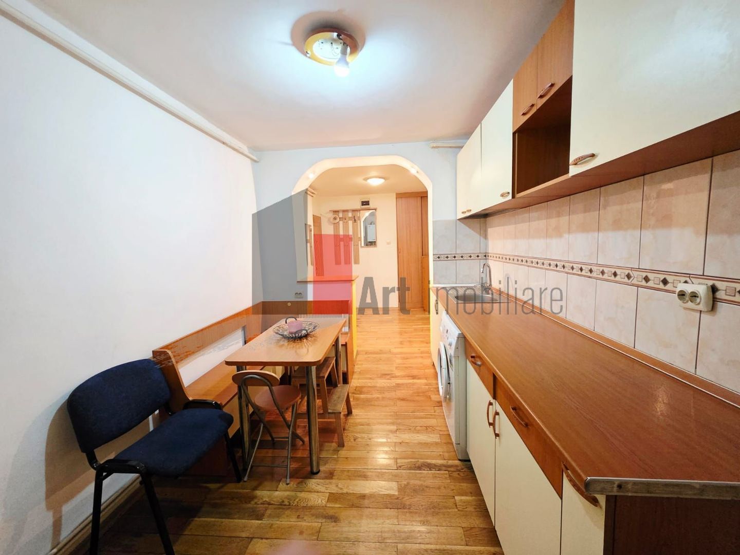 Apartament spațios cu 4 camere Crangasi - Poză 1