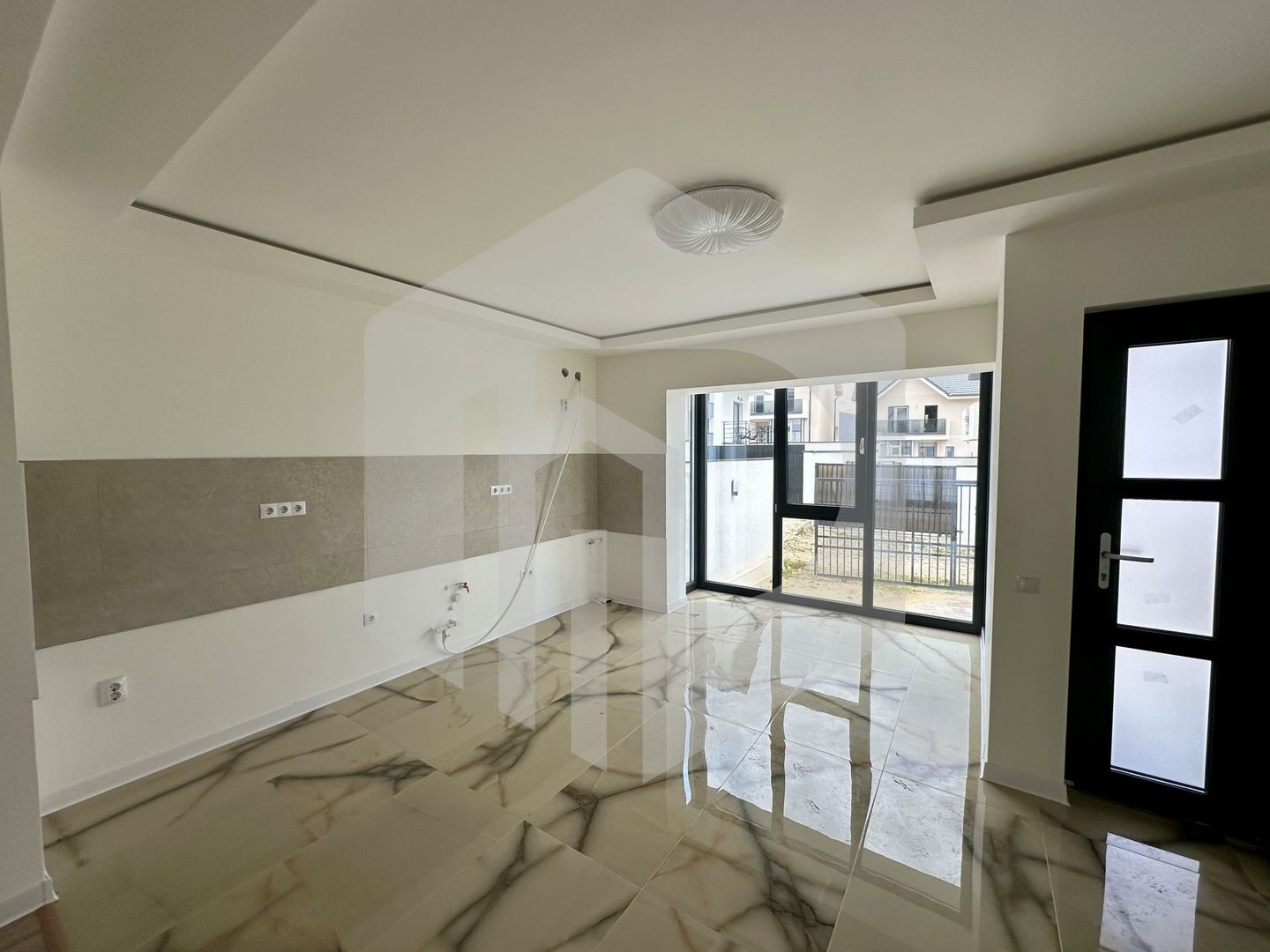 Cristian | Duplex |118mpu+ Mansarda amenajata | La Cheie| 158mp Teren - Poză 11