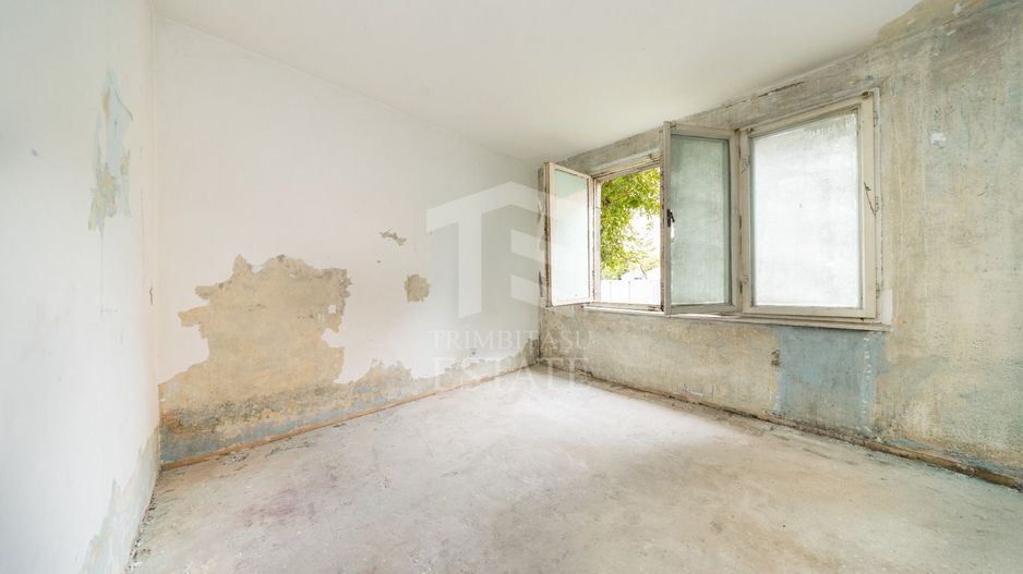 Triaj-Coresi-3 camere+2 bai-70 mp utili NERENOVAT - Poză 9