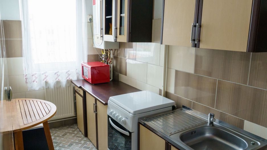 De închiriat: Apartament 2 camere cu vedere panoramică pe Bulevard - Poză 5