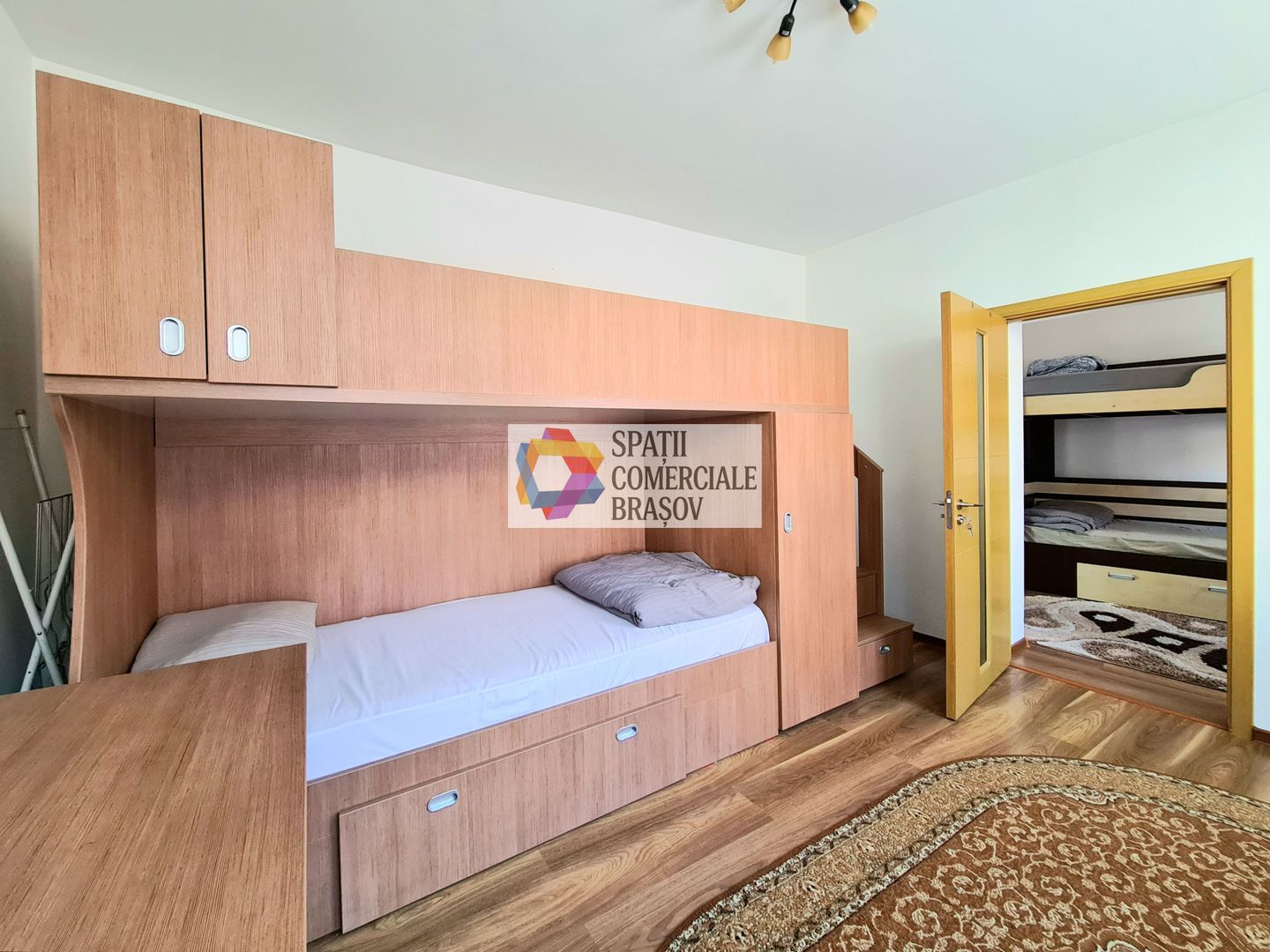 Casa 3 camere de închiriat Brasov - Centru - 80 mp. - Poză 18