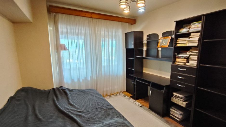 Apartament 3 camere situat în centrul orașului Târgu Jiu, pe pietonală - Poză 9