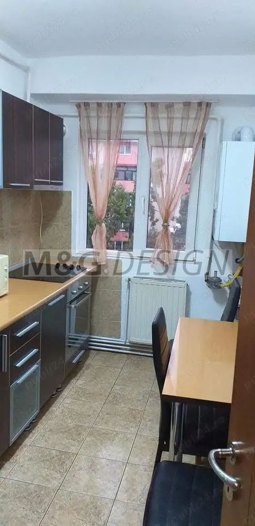 Apartament cu 2 camere  Dambovit cu centrala - Poză 3
