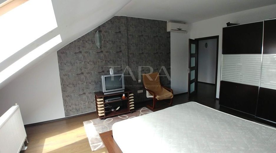 Apartament pe două niveluri cu garaj și parcare. - Poză 6