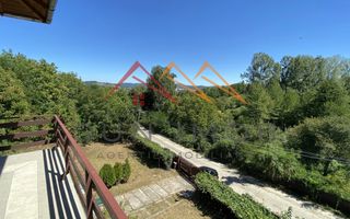 Vila de vanzare, teren 3100 mp, 7 camere, 6 grupuri sanitare, 3 CT, an 1997 - Poză 41