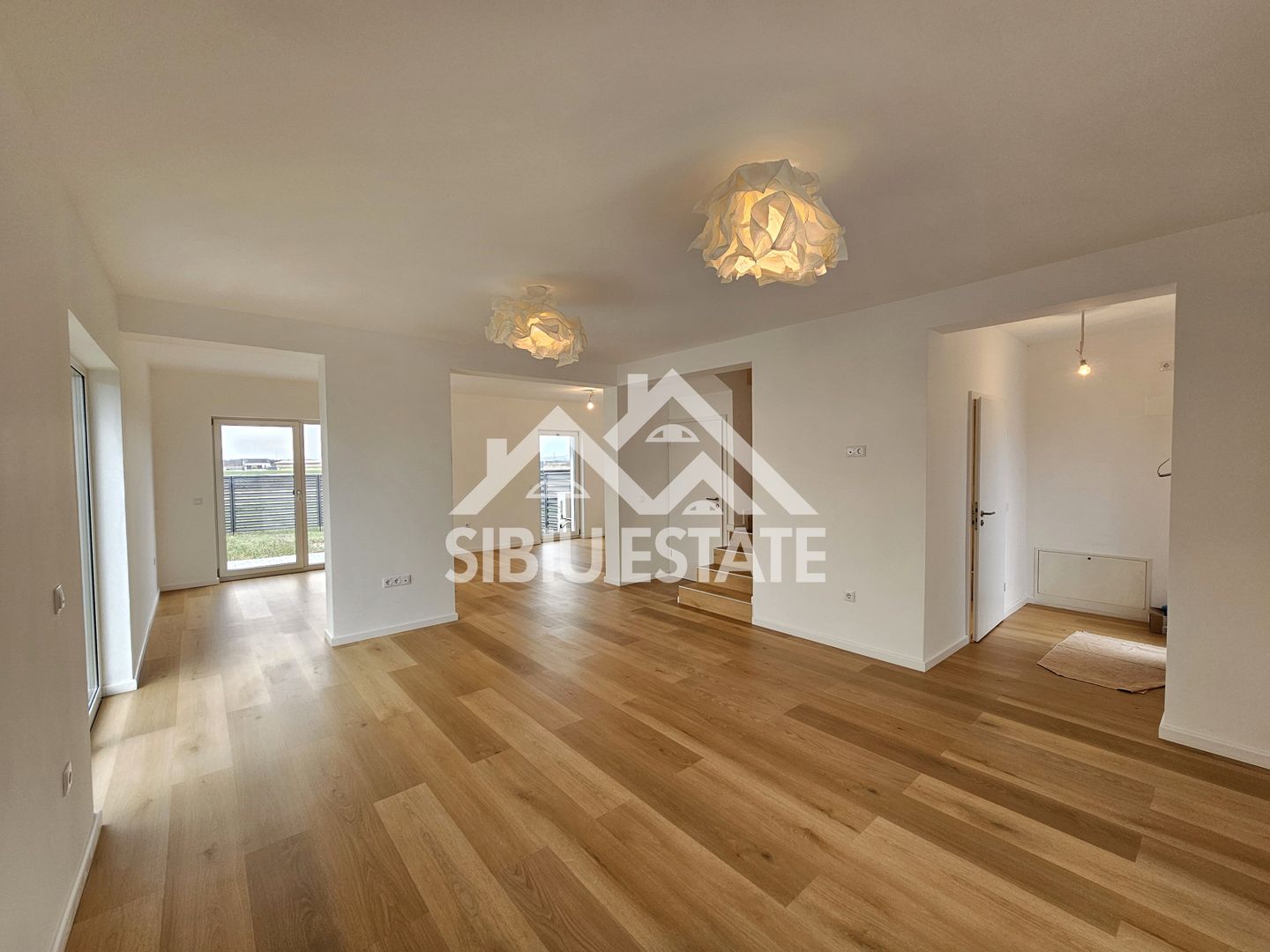 Casa 4 camere LA CHEIE mutare rapida - Poză 1