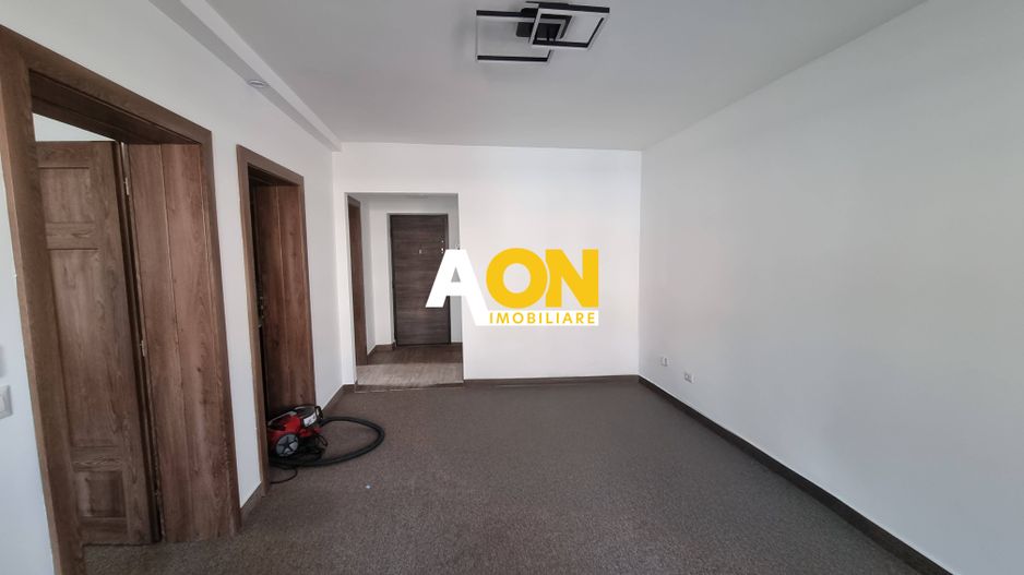 De vanzare apartament 2 camere renovat, etaj 1, Cetate - Poză 3
