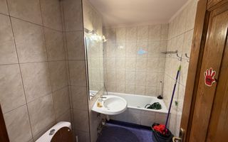 Spațiu parter cu destinație mixtă, zona fostă Lidia – 67 mp - Poză 22