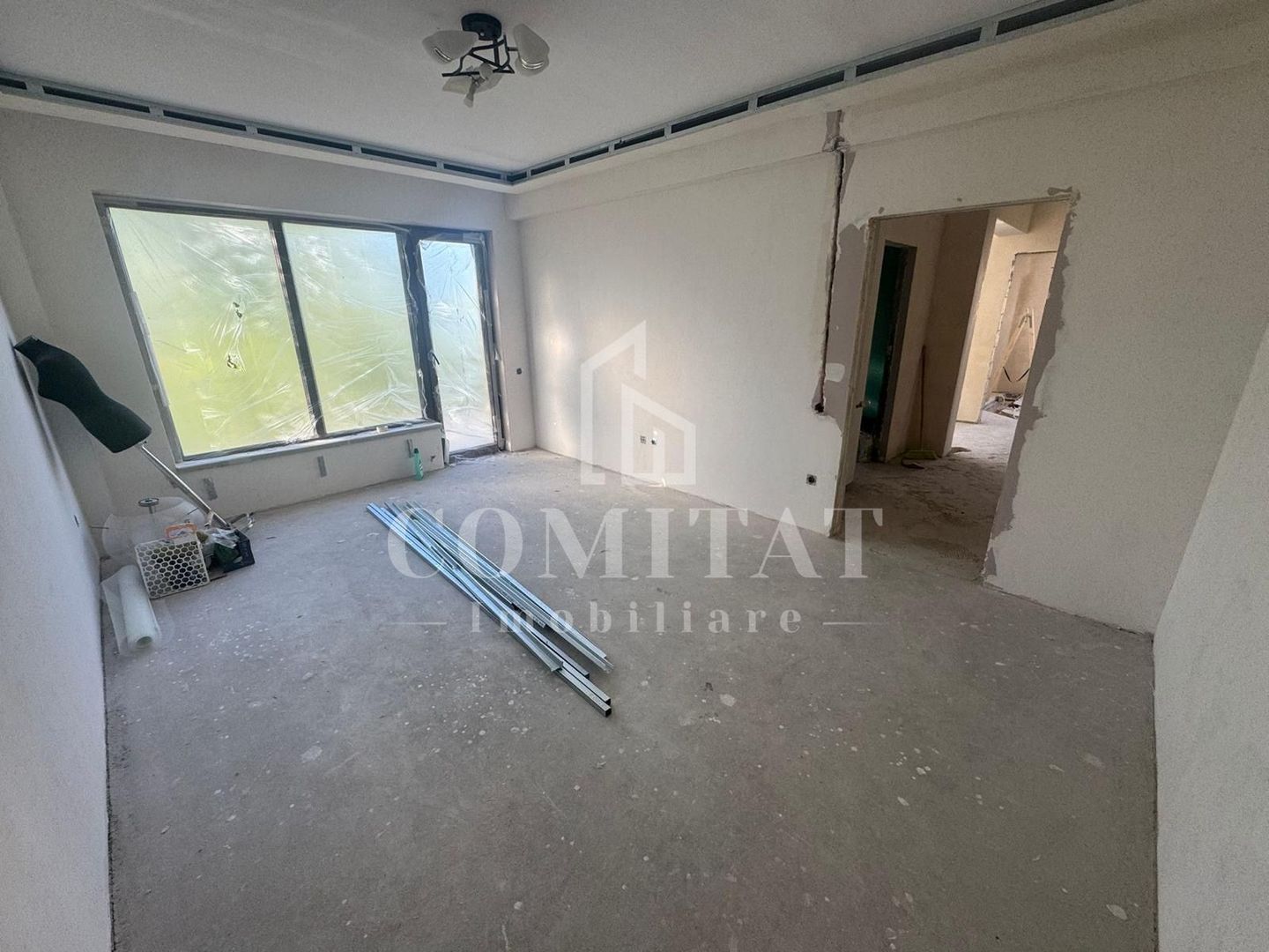 Apartament decomandat | Andrei Mureșanu | zona veche a cartierului - Poză 1