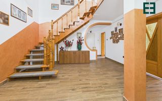 Casă tip Duplex cu 8 camere  - Zona Bujac - Arad - Poză 7