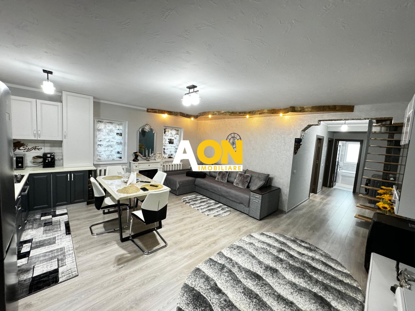 Casa de vanzare, 4 camere, 2 bai, mobilata-utilata, 234 mp teren - Poză 1