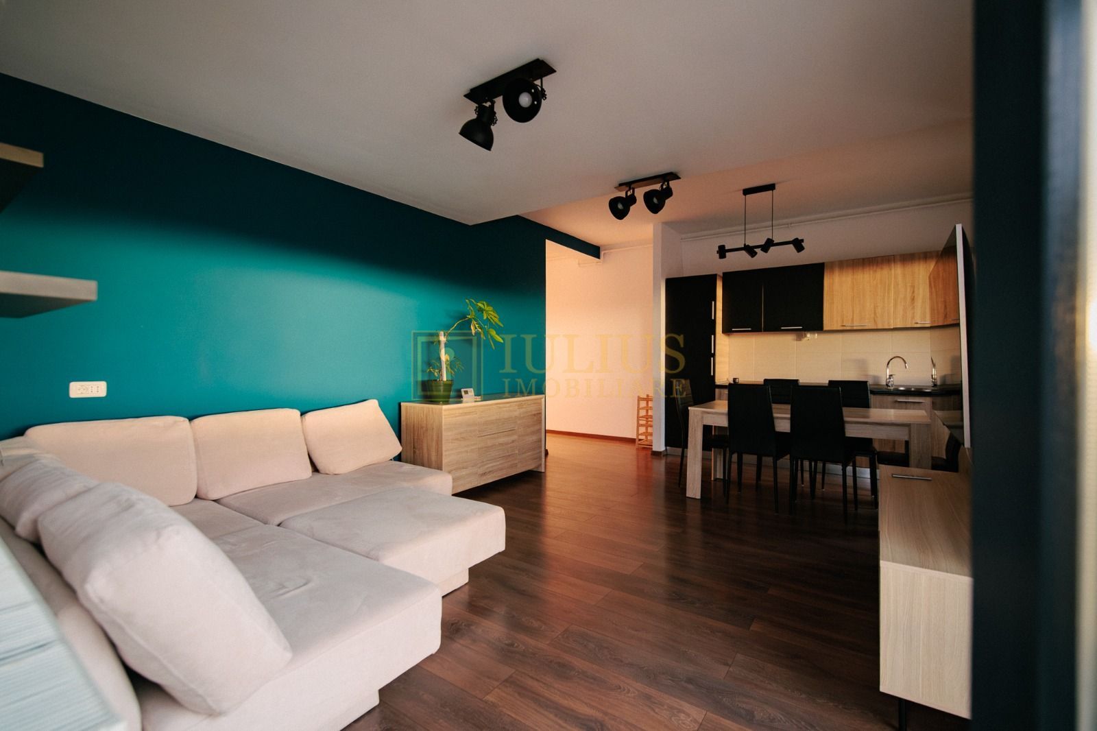 3 camere - ESO Giroc| loc de parcare| balcon deschis| - Poză 2