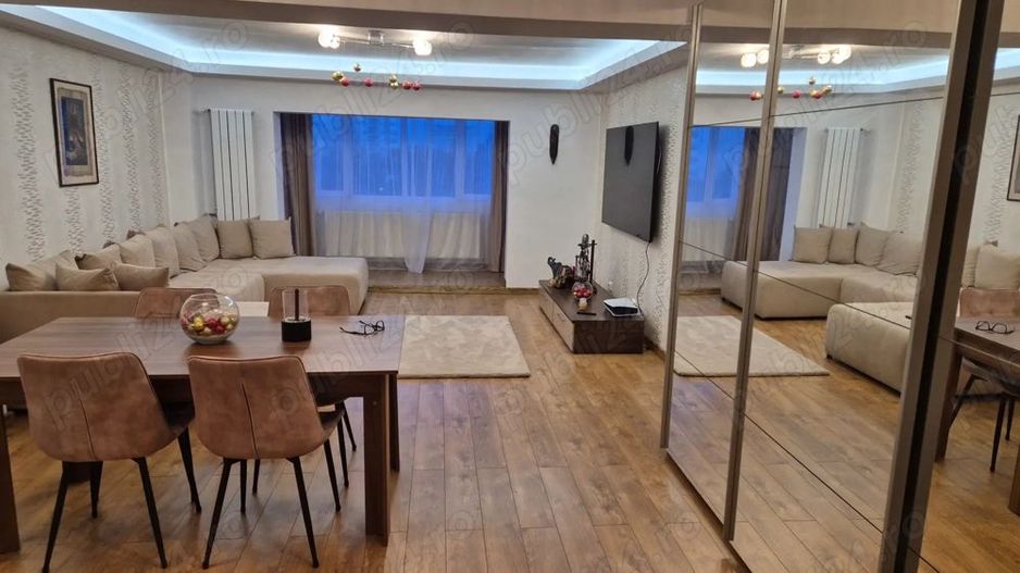 Închiriez apartament 2 camere, Decebal, plan secund, openspace - Poză 1