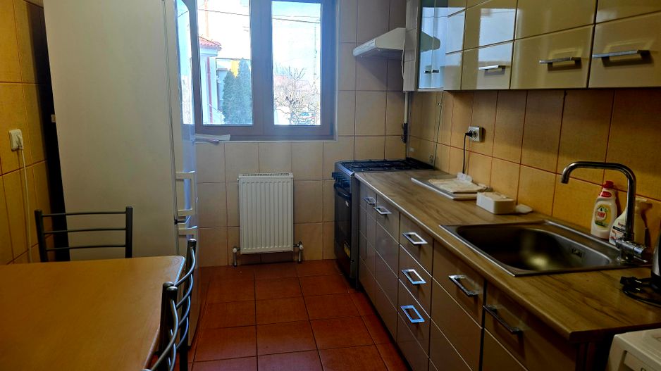 Apartament deosebit si loc parcare în zona Palazu Mare - Poză 4