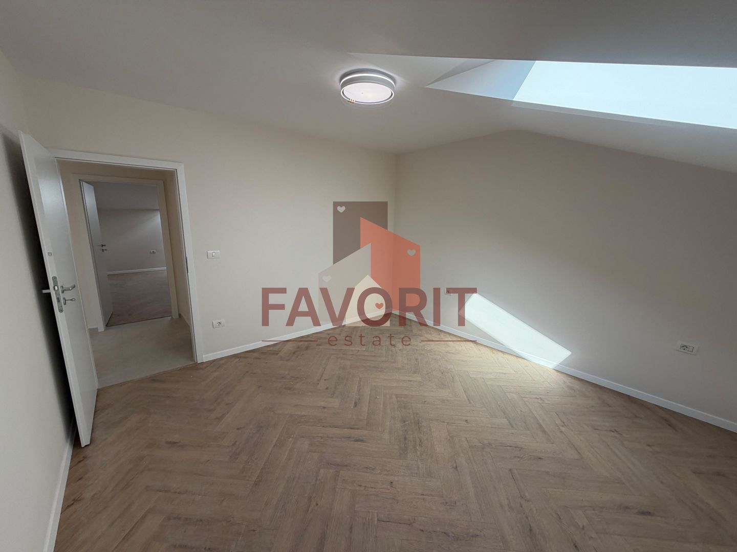 NOU. Disponibil imediat. Decomandat. Zona Soarelui - Poză 7