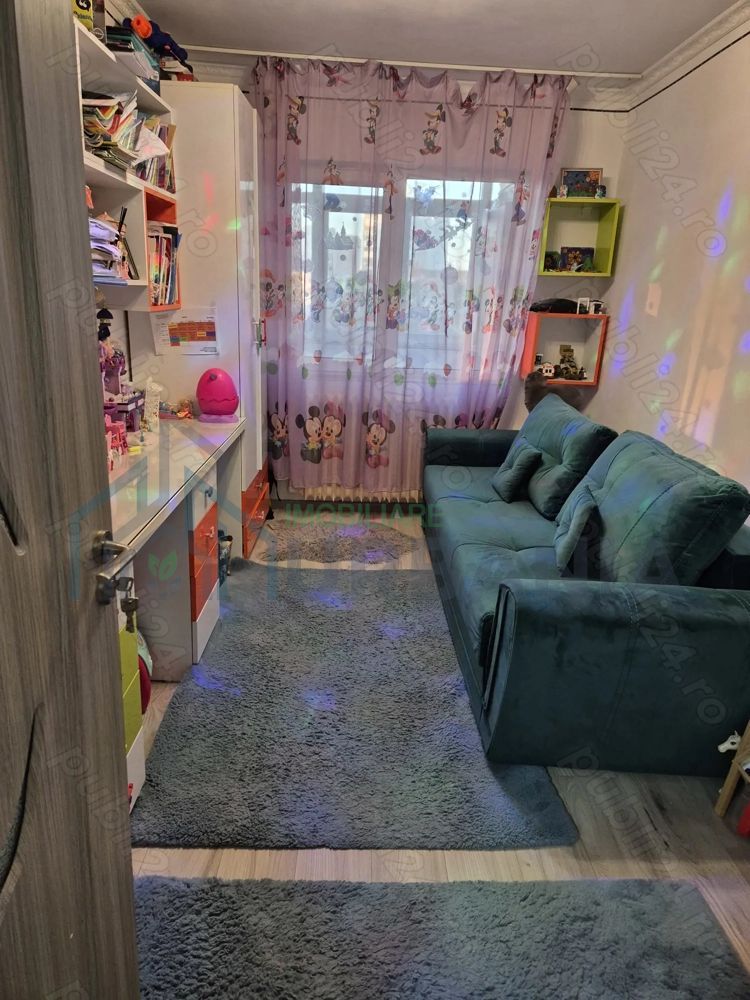 Apartament 3 camere etaj 4 de vânzare Podu Roș, Aleea Rozelor - Poză 3