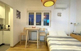 Garsoniera | Vedere catre Calea Victoria  | Airbnb | Certificat Turism - Poză 13