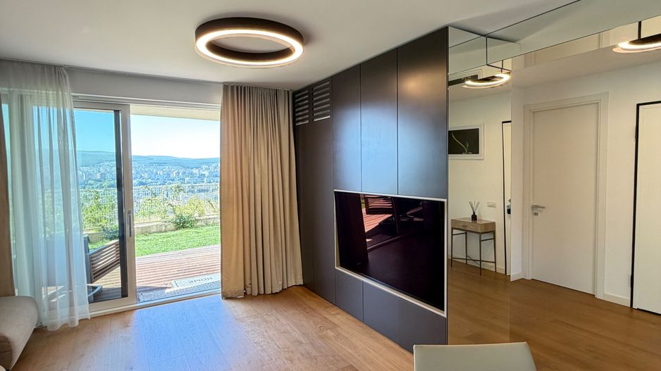 Apartament PREMIUM cu curte, terasă și lift cu acces direct în living - Poză 4