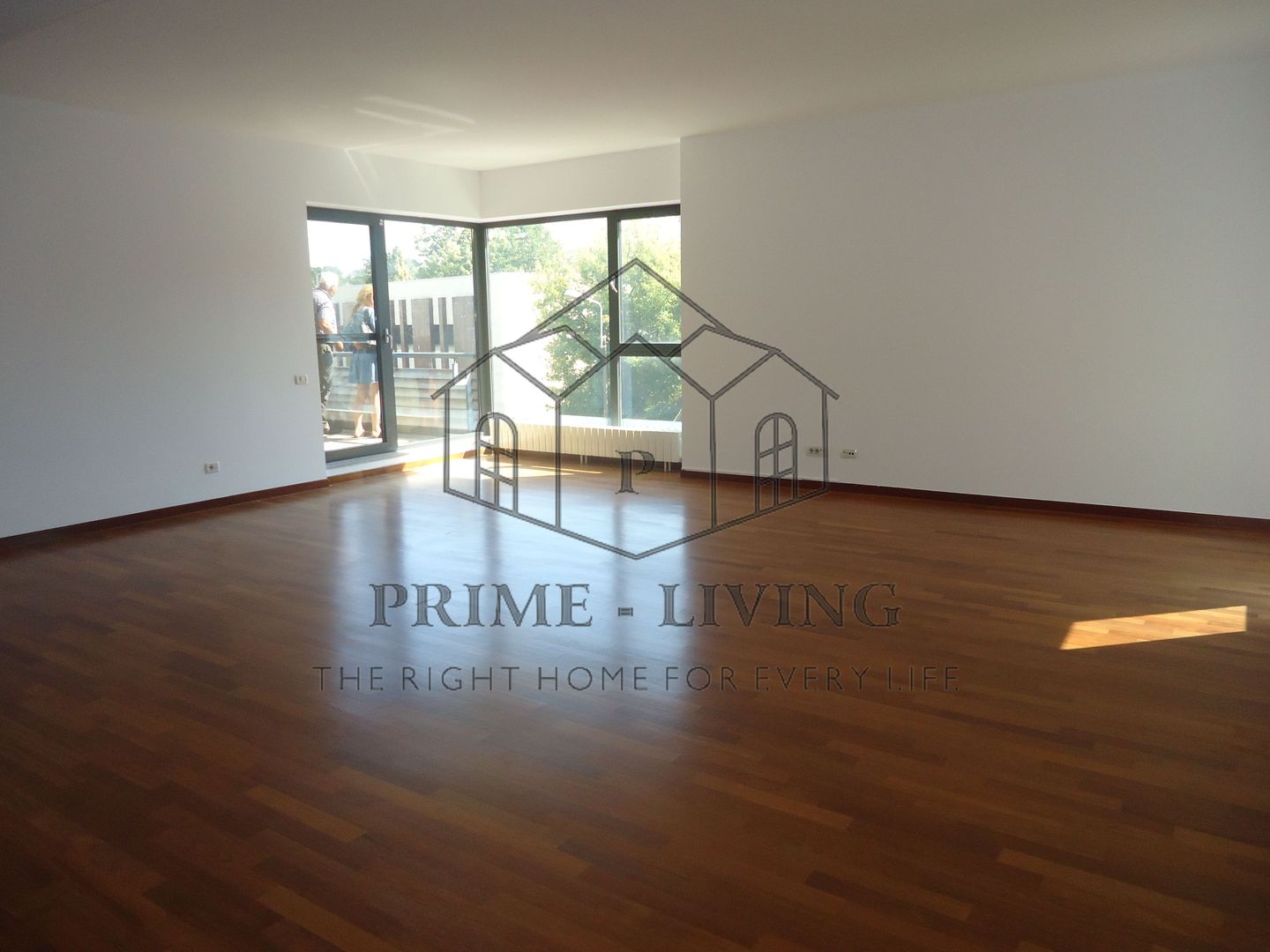 APARTAMENT SUPERB CU 3 DORMITOARE LA INCHIRIERE LANGA PARC HERASTRAU - Poză 1