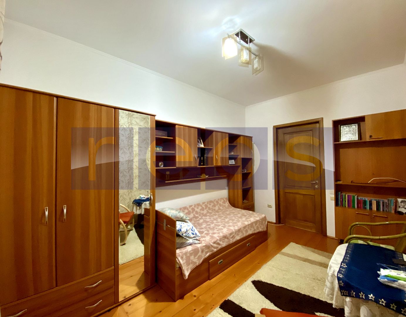 DE VANZARE 3 CAMERE 100 MP | BOXA 10 MP | SEBASTIAN | VULCAN CENTER - Poză 11