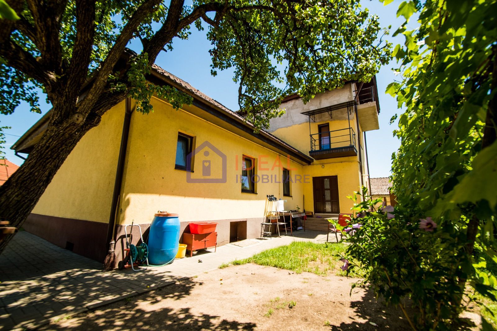 Casa Individuala cu 8 camere si 430 mp de curte, zona Calea Poplacii - Poză 1