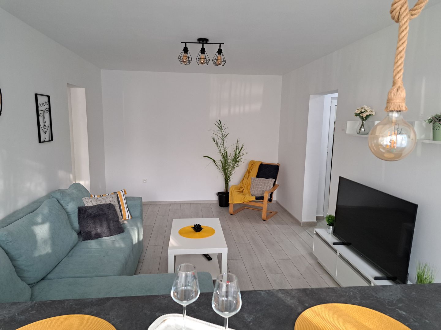 Apartament  deosebit Tiglina 2,parter la cheie - Poză 2