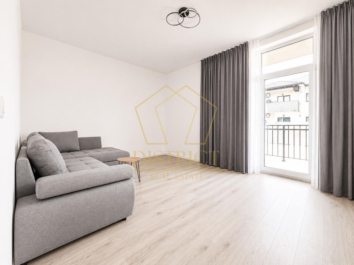Apartament modern cu 2 camere ,balcon si curte proprie | Braytim - Poză 2