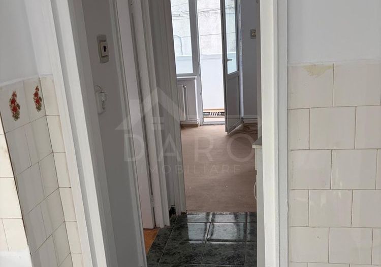 Vindem apartament 2 camere ultracentral - Poză 5