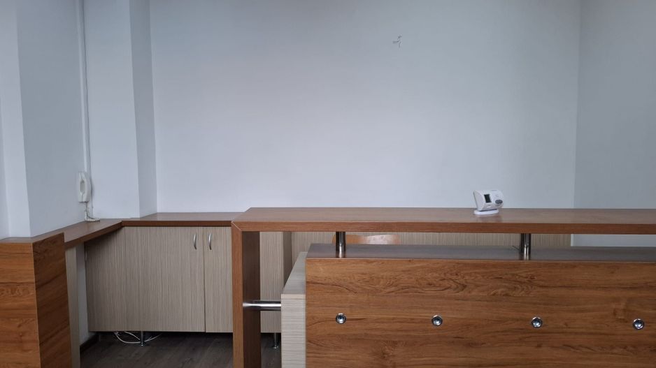 URGENT!, libera, rezidential/birou/comercial, 2 intrari, NEGOCIABIL - Poză 4