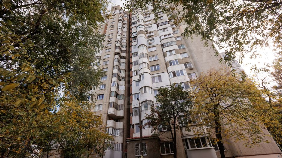 Apartament cu 4 camere spre vânzare, strada Romană, Centru - Poză 13