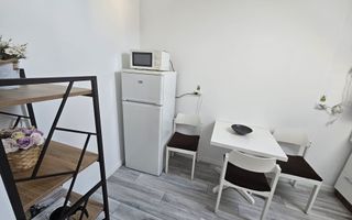 Apartament 45 mp utili etaj 1 baie cu geam partial mobilat pe Brana - Poză 5