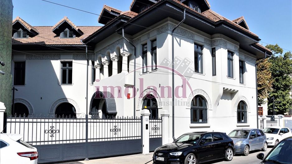 Vila impunatoare - 20 camere - birouri - Romana-Lahovari - Poză 1