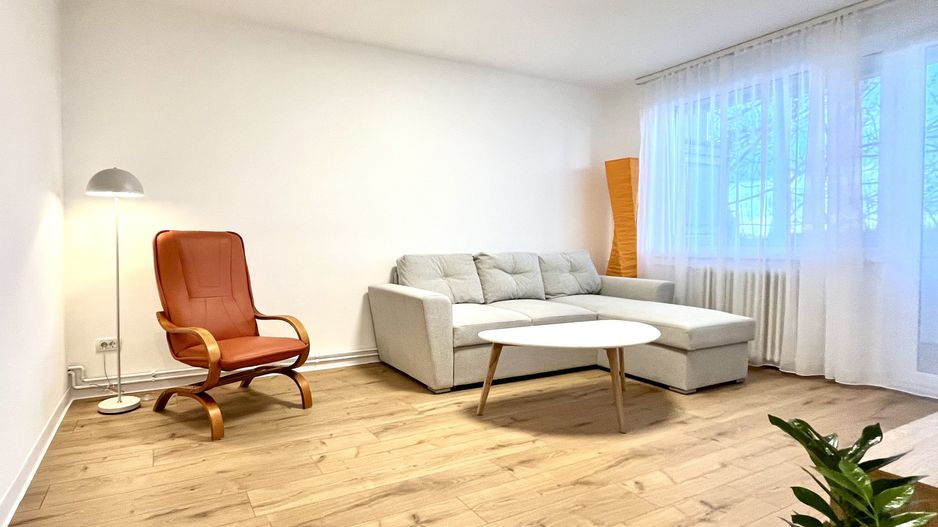 Apartament 3 camere, cu garaj,prima inchiriere, Central - Piața Unirii - Poză 1