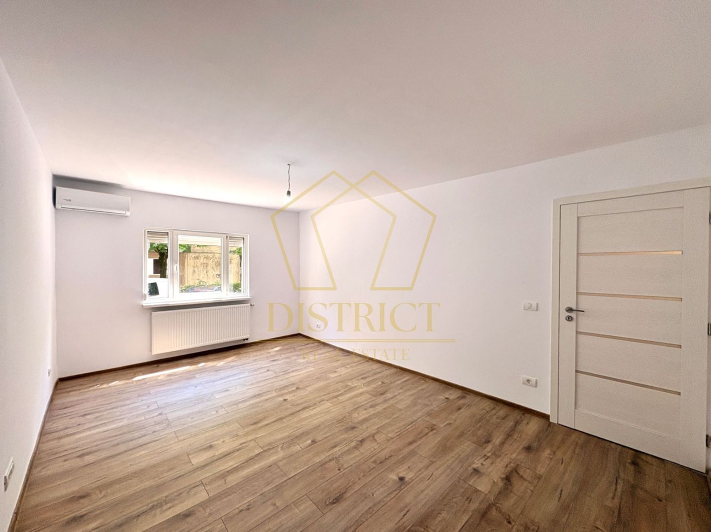 Apartament superb cu 2 camere | Zona Soarelui - Poză 1