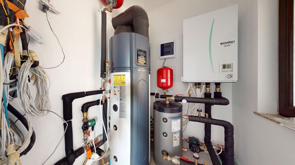 Case cu suflet – 455 mp utili + teren 1.000 mp Bălăceanca - Poză 17