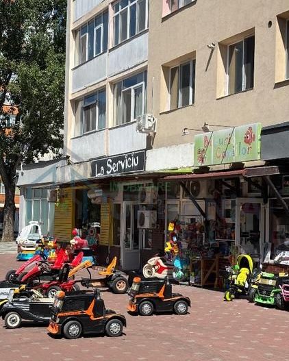 Spațiu comercial de închiriat, Piața Voievozilor, Iași - Poză 1