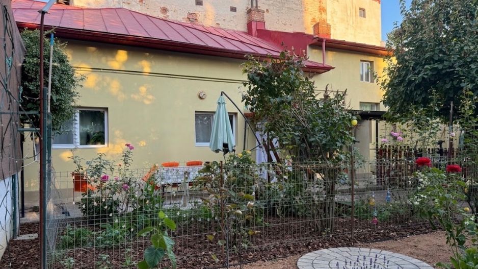 Căsuță interbelică în Cartierul Evreiesc | 225 mp teren | Curte liberă 135 mp - Poză 4