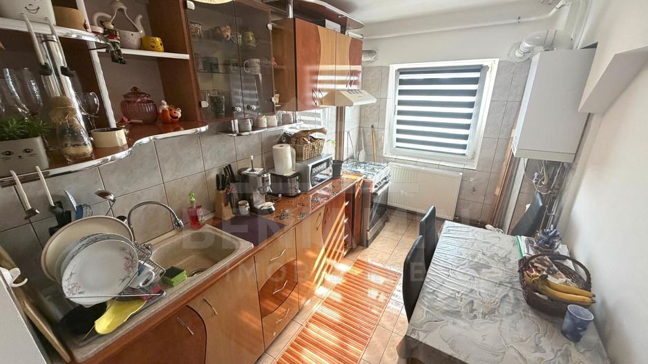 Apartament 2 camere decomandat 1 Mai Parcul Romanescu etaj 3 56mp - Poză 2