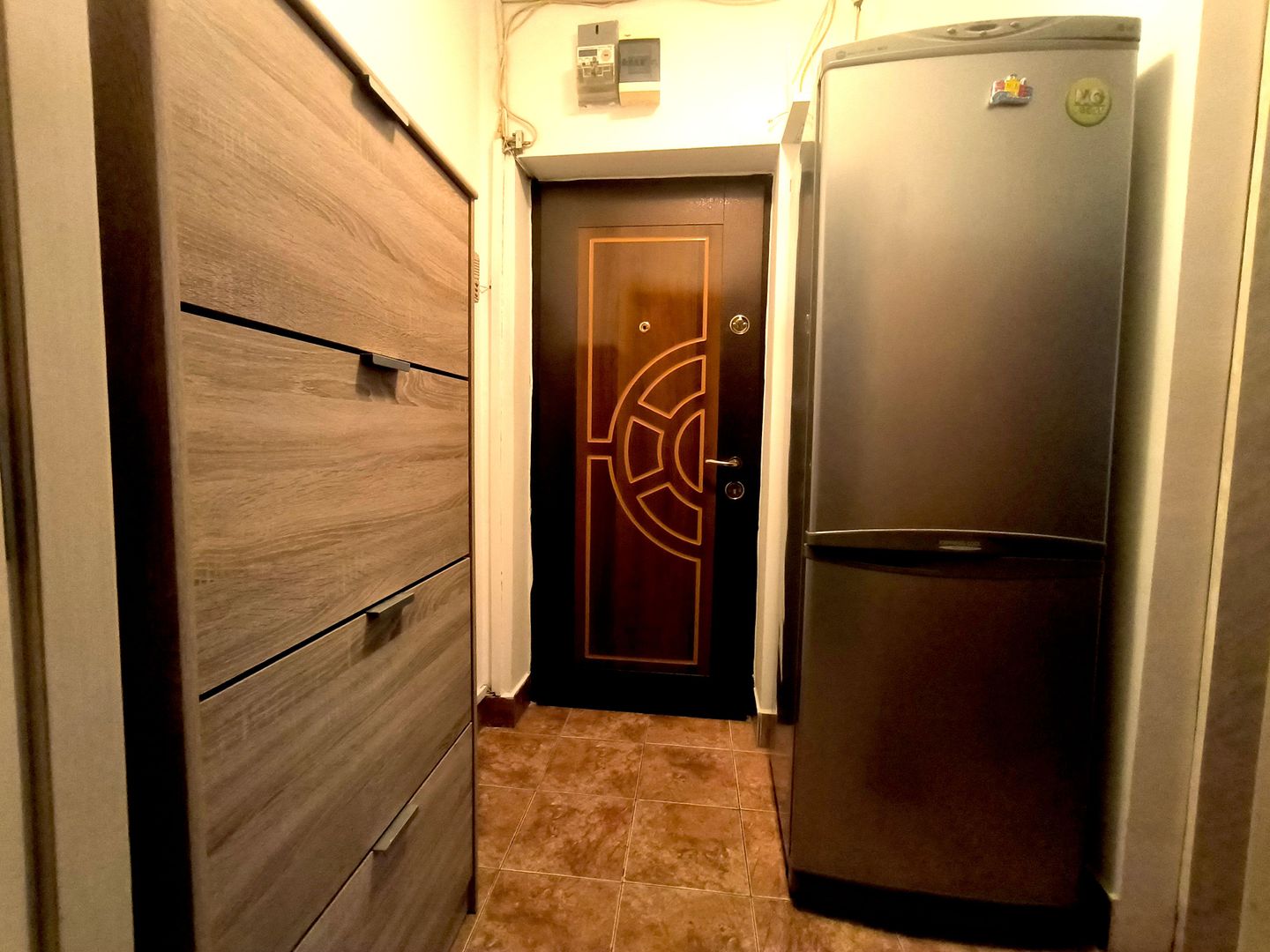 Apartament 3 camere cu centrala, zona Fortuna cu parcare - Poză 6