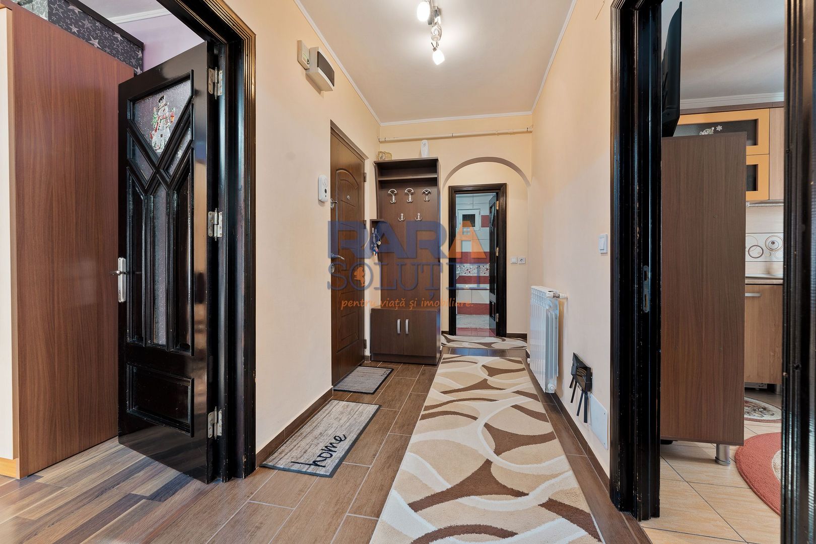 Apartament 3 camere mari, 75 mp, etaj 1, zona Favorit - Poză 2