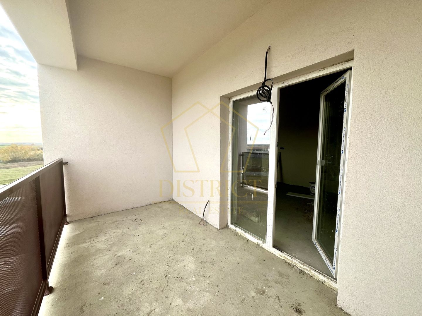 Apartament decomandat cu 3 camere |  Urseni | 2 locuri de parcare - Poză 1