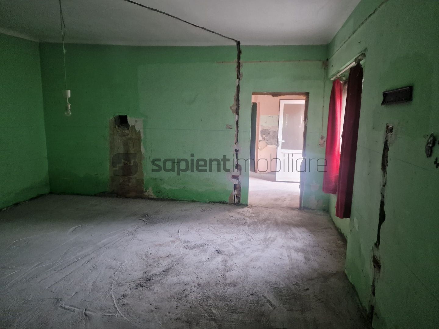 Casa Centrala Curte Comuna - Poză 1