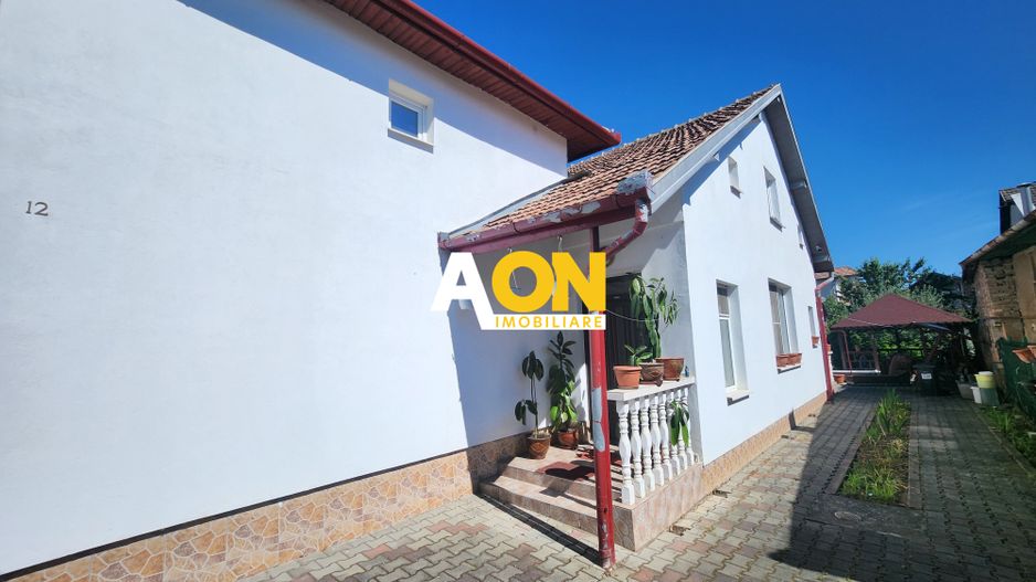 De vanzare casa 5 camere, 655mp teren, zona Cetate - Poză 2