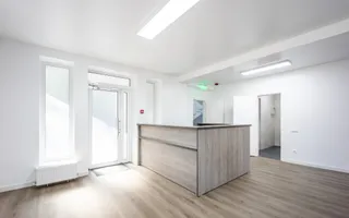Vânzare spațiu comercial  Centru de 451,6 mp, amplasat pe teren privat - Poză 12