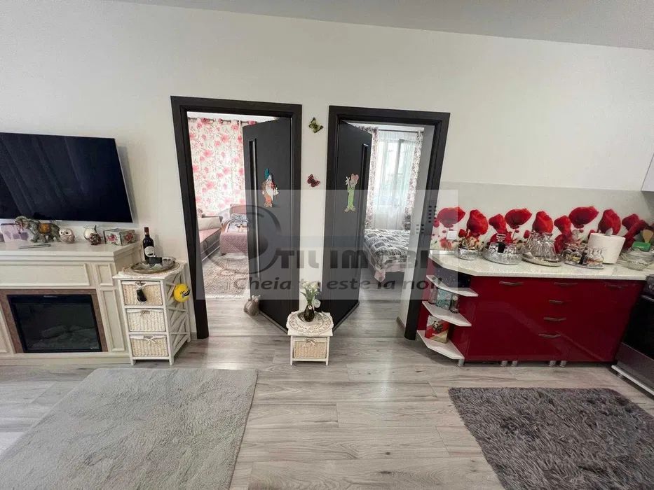 PACURARI - APARTAMENT CU 4 CAMERE 84 MP MOBILAT SI UTILAT ! - Poză 2