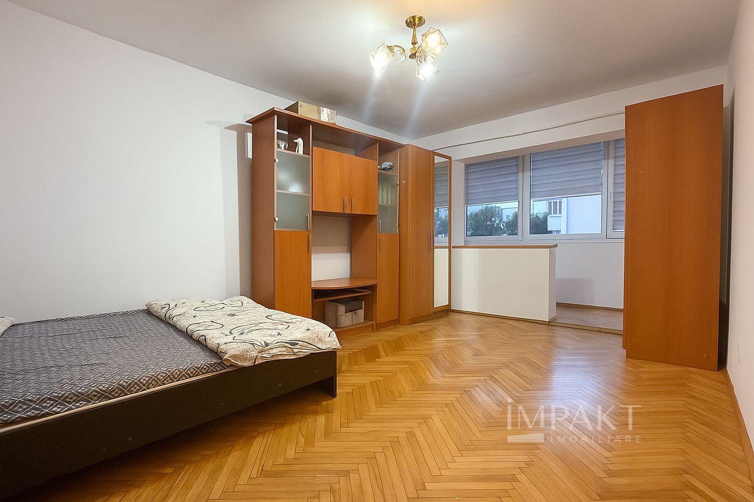 Apartament cu 2 camere decomandat pe str Nicolae Titulescu - Poză 4
