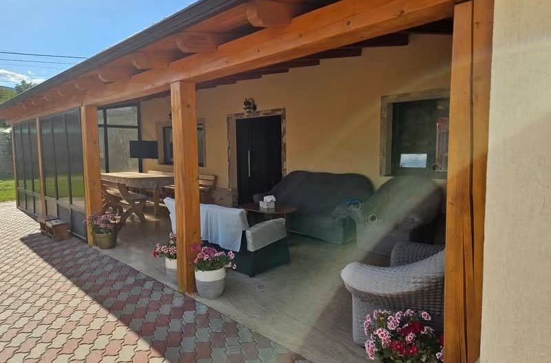 Casă de vânzare | Mobilată și utilată | Curte + Terasă | 210.000 € - Poză 1