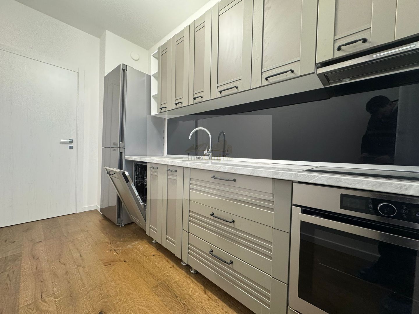 Închiriere apartament 3 camere decomandat – Record Park - Poză 2